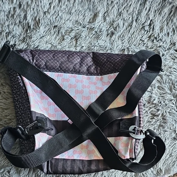 Hello Kitty Pink Patterned Crossbody Bag - Picture 3 of 10
